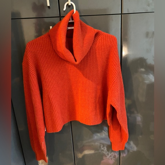 Aritzia babaton Guell Luxe Cashmere sweater - Picture 2 of 4